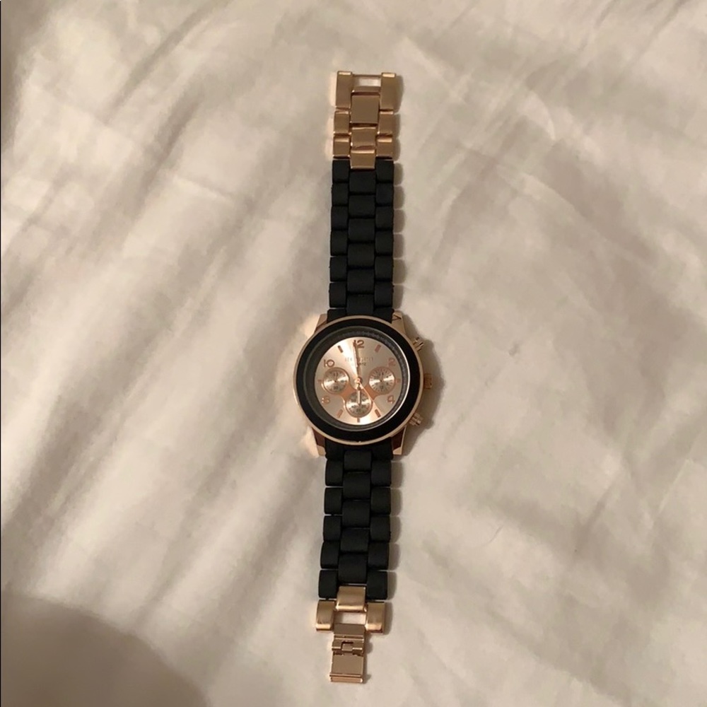 Watch - Picture 3 of 3